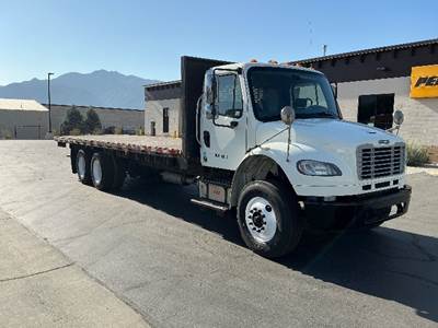 Freightliner M2 Tandem Axle 28 ft Flatbed Truck - 350HP, 10 Speed Manual