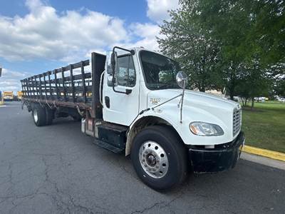 Freightliner M2 26 ft Flatbed Truck - 220HP, 6 Speed Automatic