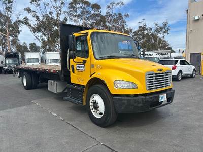 Freightliner M2 26 ft Flatbed Truck - 220HP, 6 Speed Automatic