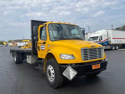 Freightliner M2 26 ft Flatbed Truck - 220HP, 7 Speed Automatic