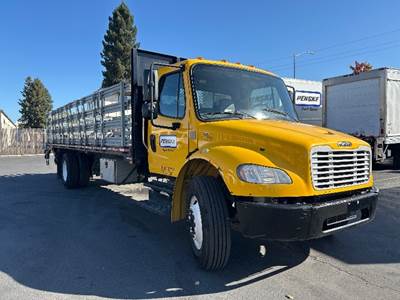 Freightliner M2 26 ft Flatbed Truck - 220HP, 7 Speed Automatic
