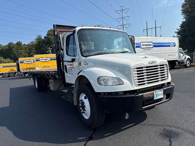 Freightliner M2 26 ft Flatbed Truck - 220HP, 6 Speed Automatic