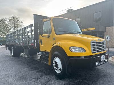 Freightliner M2 26 ft Flatbed Truck - 220HP, 6 Speed Automatic
