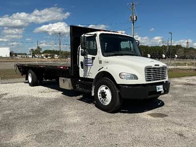 Freightliner M2 26 ft Flatbed Truck - 220HP, 6 Speed Automatic