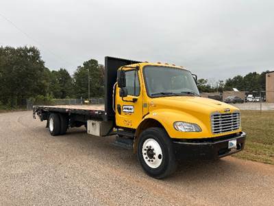 Freightliner M2 26 ft Flatbed Truck - 220HP, 7 Speed Automatic