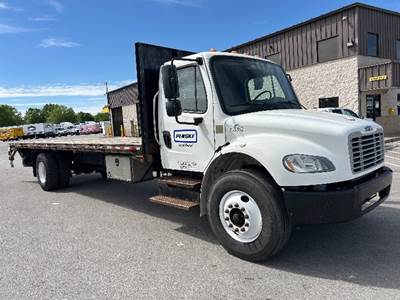 Freightliner M2 26 ft Flatbed Truck - 220HP, 6 Speed Automatic