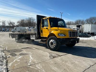 Freightliner M2 26 ft Flatbed Truck - 220HP, 7 Speed Automatic