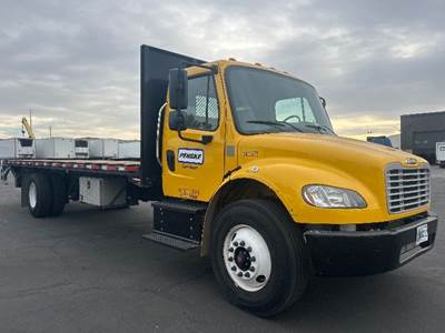 Freightliner M2 26 ft Flatbed Truck - 220HP, 7 Speed Automatic