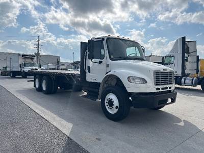 Freightliner M2 Tandem Axle Flatbed Truck - 260HP, 10 Speed Manual