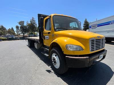 Freightliner M2 26 ft Flatbed Truck - 220HP, 6 Speed Automatic
