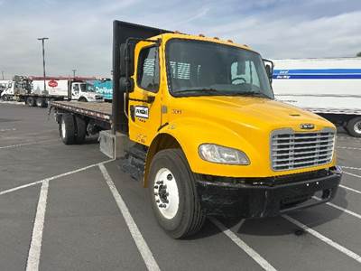 Freightliner M2 26 ft Flatbed Truck - 220HP, 7 Speed Automatic, Liftgate