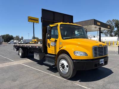 Freightliner M2 26 ft Flatbed Truck - 220HP, 6 Speed Automatic
