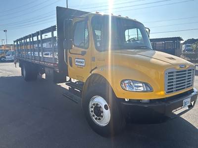 Freightliner M2 26 ft Flatbed Truck - 220HP, 7 Speed Automatic