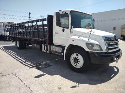 Hino 268 26 ft Flatbed Truck - 230HP, 6 Speed Automatic