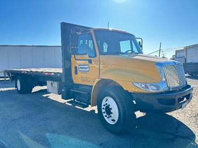 International 4300 Flatbed Truck - 220HP, 6 Speed Automatic