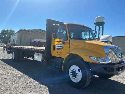 International 4300 Flatbed Truck - 220HP, 6 Speed Automatic