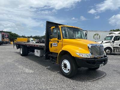 International 4300 Flatbed Truck - 220HP, 7 Speed Automatic