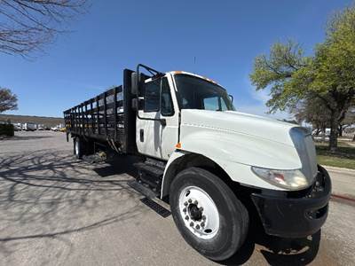 International 4300 Flatbed Truck - 240HP, 6 Speed Automatic