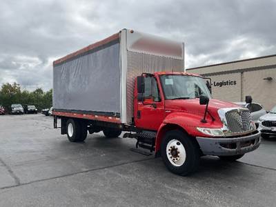 International 4300 Flatbed Truck - 225HP, 5 Speed Automatic