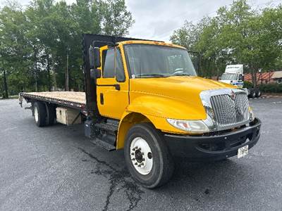 International 4300 Flatbed Truck - 220HP, 6 Speed Automatic