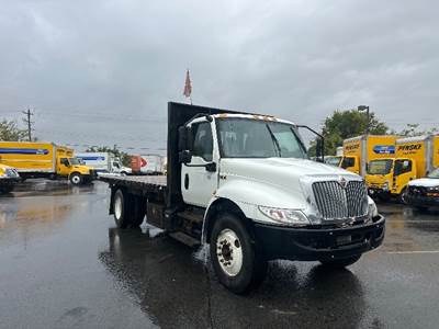 International MV607 Flatbed Truck - 220HP, 6 Speed Manual