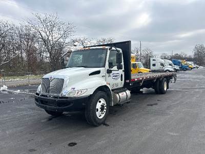 International MV607 26 ft Flatbed Truck - 220HP, 7 Speed Automatic