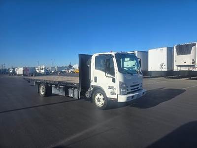 Isuzu NRR 20 ft Flatbed Truck - 215HP, 6 Speed Automatic