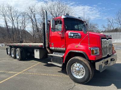 Western Star 4700 Tandem Axle Flatbed Truck - 525HP