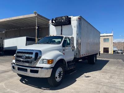 Ford F-750 Refrigerated Truck - 260HP, 6 Speed Automatic, Liftgate