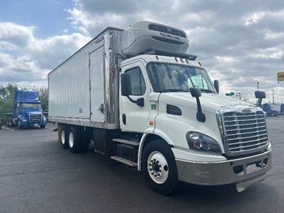 Freightliner Cascadia 113 Refrigerated Truck - 410HP, 12 Speed Automatic, Thermo King T1080S30
