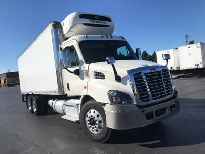 Freightliner Cascadia 113 Refrigerated Truck - 410HP, 12 Speed Automatic, Thermo King T1280R