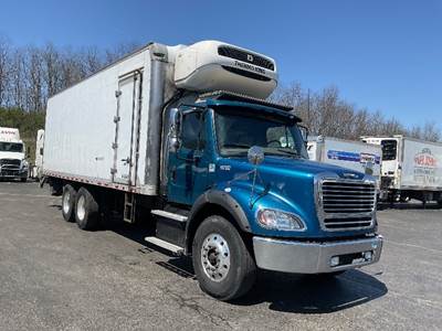 Freightliner M2 112 26 ft Refrigerated Truck - 410HP, 10 Speed Manual, Thermo King T1080R30