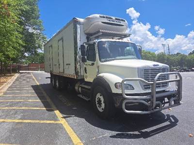 Freightliner M2 112 28 ft Refrigerated Truck - 410HP, 6 Speed Automatic, Thermo King T880R-30
