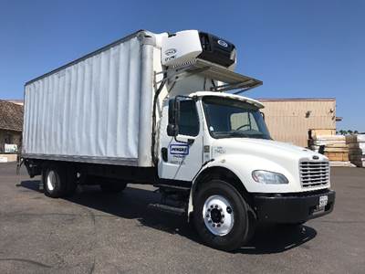 Freightliner M2 24 ft Refrigerated Truck - 220HP, 6 Speed Automatic, Carrier SUPRA660