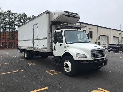 Freightliner M2 26 ft Refrigerated Truck - 220HP, 6 Speed Automatic