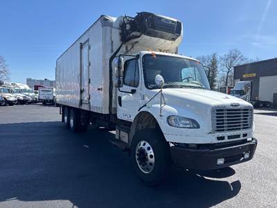 Freightliner M2 26 ft Refrigerated Truck - 300HP, 6 Speed Automatic, Carrier SUPRA760