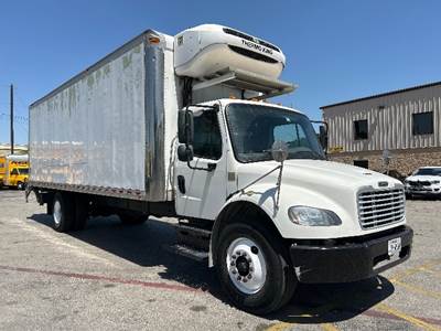 Freightliner M2 26 ft Refrigerated Truck - 220HP, 6 Speed Automatic