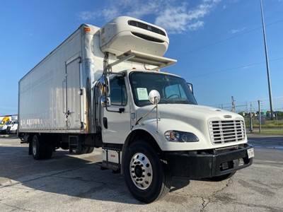 Freightliner M2 26 ft Refrigerated Truck - 240HP, 6 Speed Automatic