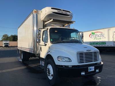 Freightliner M2 24 ft Refrigerated Truck - 220HP, 6 Speed Automatic, Thermo King T880R-30