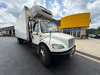 Freightliner M2 26 ft Refrigerated Truck - 220HP, 7 Speed Automatic, Thermo King T680R-50