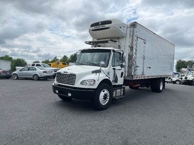 Freightliner M2 26 ft Refrigerated Truck - 240HP, 6 Speed Automatic