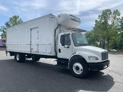 Freightliner M2 26 ft Refrigerated Truck - 220HP, 7 Speed Automatic, Thermo King T880S-50