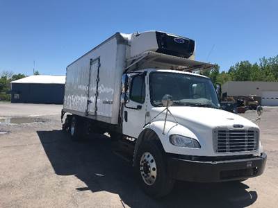 Freightliner M2 24 ft Refrigerated Truck - 220HP, 6 Speed Automatic, Carrier SUPRA660