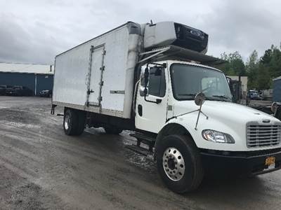 Freightliner M2 24 ft Refrigerated Truck - 220HP, 6 Speed Automatic, Carrier SUPRA660