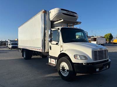 Freightliner M2 24 ft Refrigerated Truck - 220HP, 6 Speed Automatic, Thermo King T880R-30