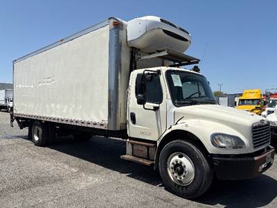 Freightliner M2 26 ft Refrigerated Truck - 220HP, 7 Speed Automatic, Thermo King T680S-30