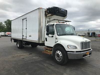 Freightliner M2 26 ft Refrigerated Truck - 240HP, 6 Speed Automatic