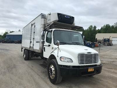 Freightliner M2 24 ft Refrigerated Truck - 220HP, 6 Speed Automatic, Carrier SUPRA660