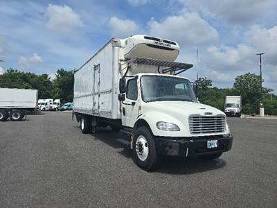 Freightliner M2 26 ft Refrigerated Truck - 220HP, 7 Speed Automatic