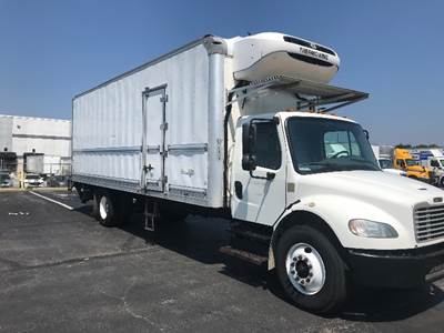 Freightliner M2 26 ft Refrigerated Truck - 220HP, 6 Speed Automatic